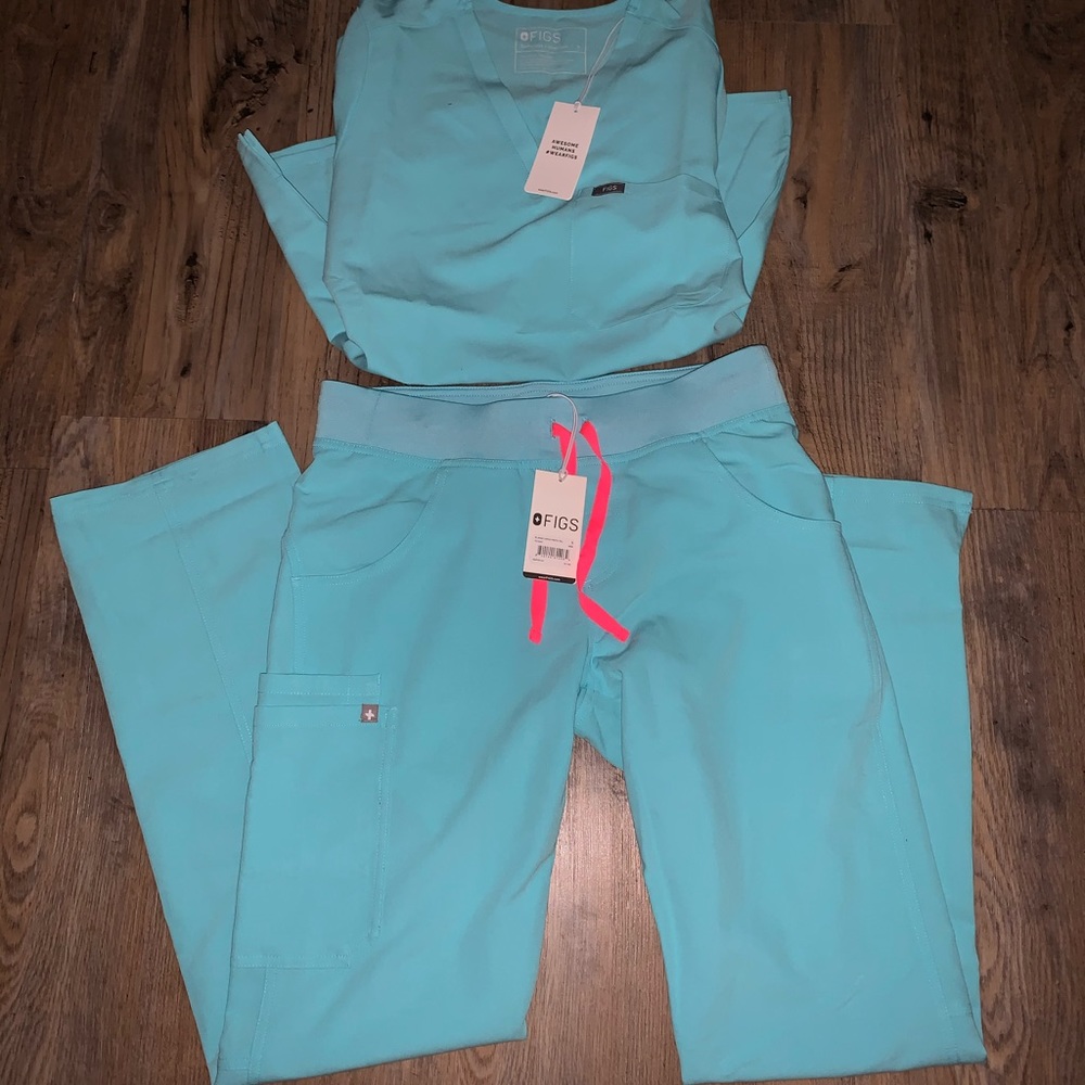 Figs scrubs
